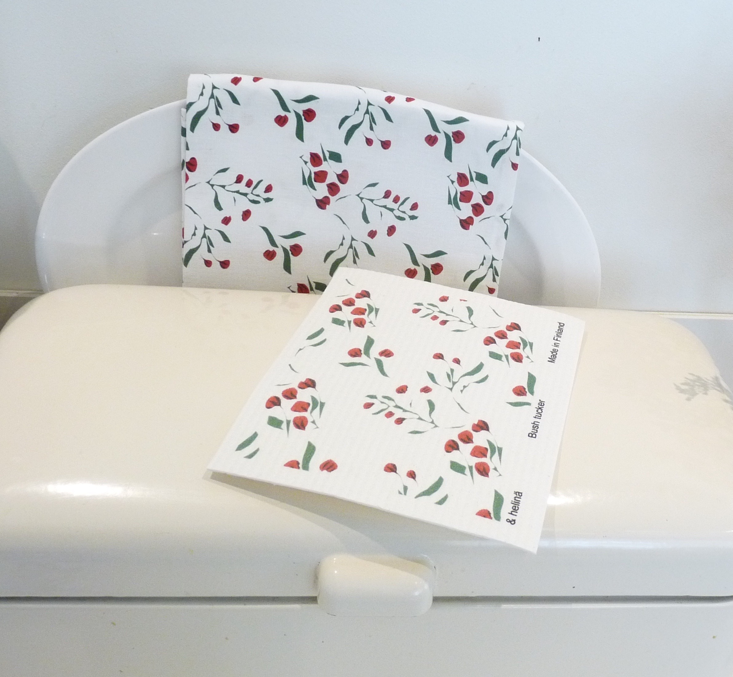 tea towel and dish cloth set;
Bush Tucker