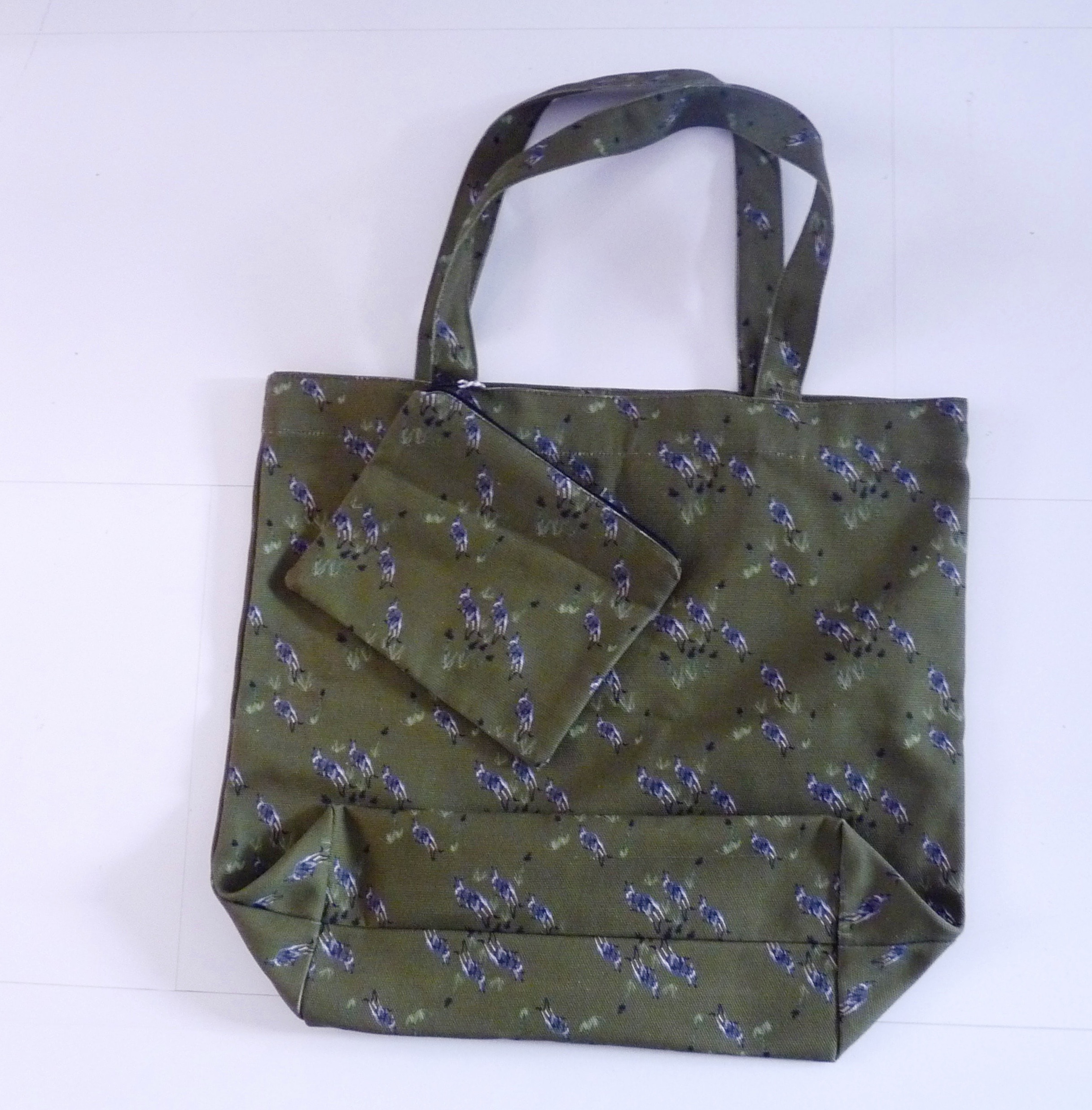 shopping bag + purse;
Kangaroos
